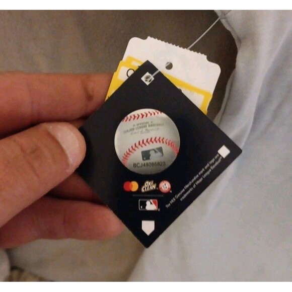 MLB New York Yankees Ladies T-Shirt - XS - Picture 6 of 6